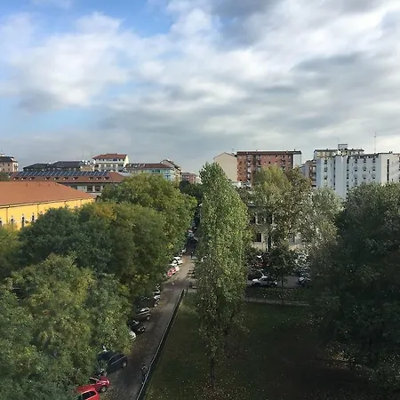 Apartment Caracciolo Milan
